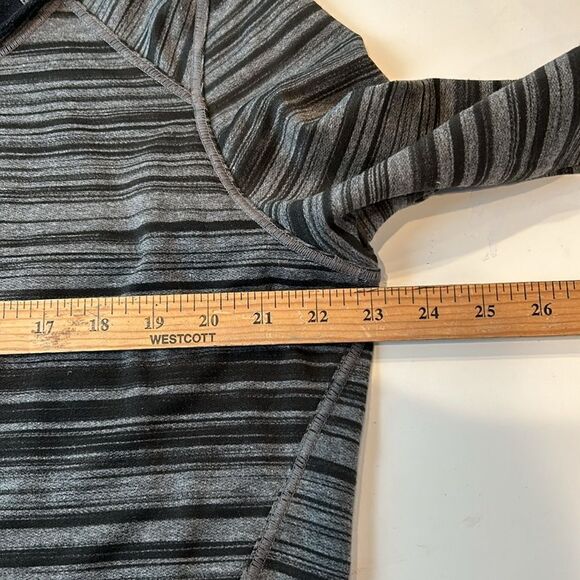 Prana black and gray long sleeve workout top size large - Picture 6 of 8